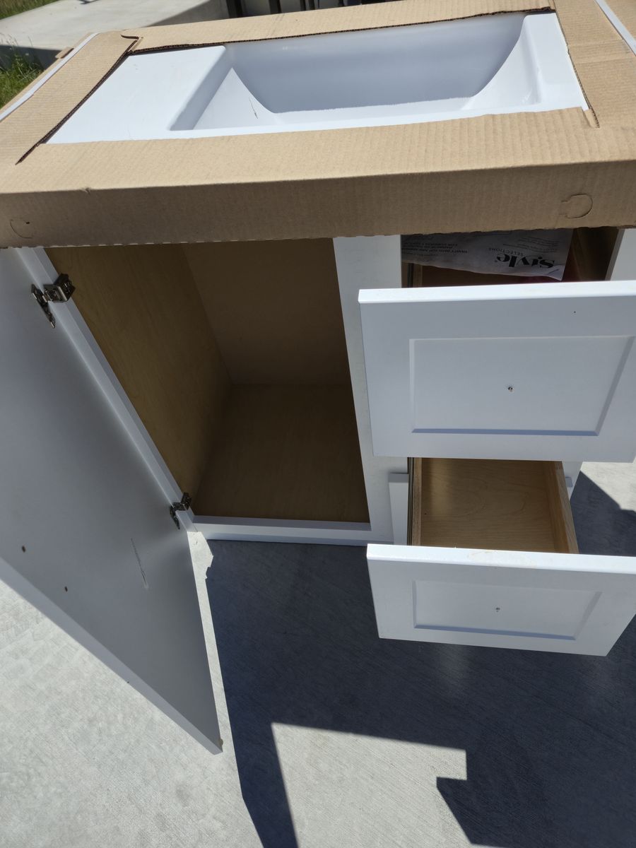 Main image 3