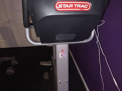 Star Trac Upright Exercise Bike Commercial Grade Fitness Equipment