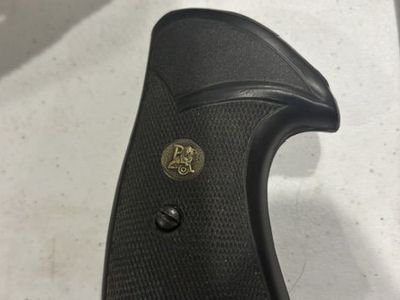 Pachmayr grips for S&W