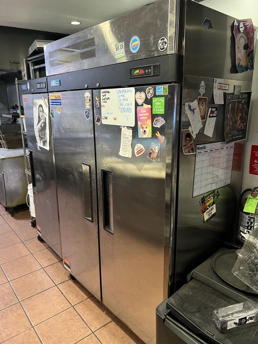 Turbo air m3 2 door commercial fridge