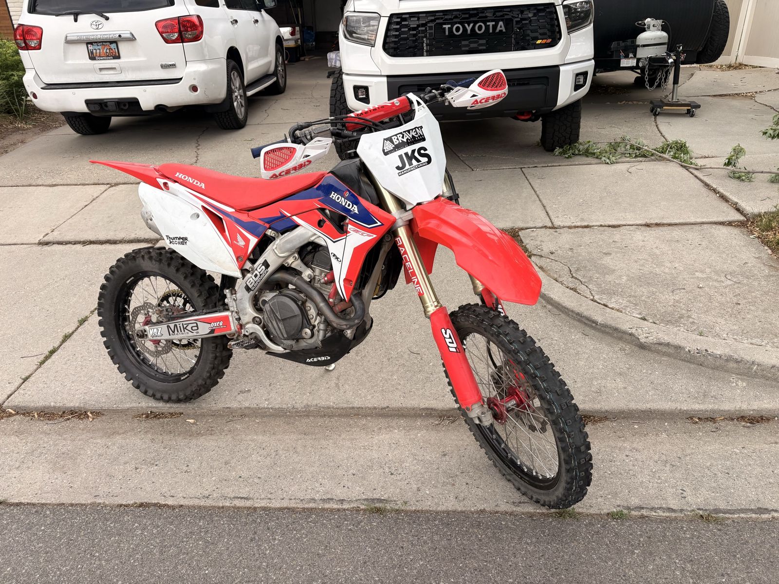 Honda CRF450RX Dirt Bike - Red/White, Excellent Condition, Race-Ready MX.