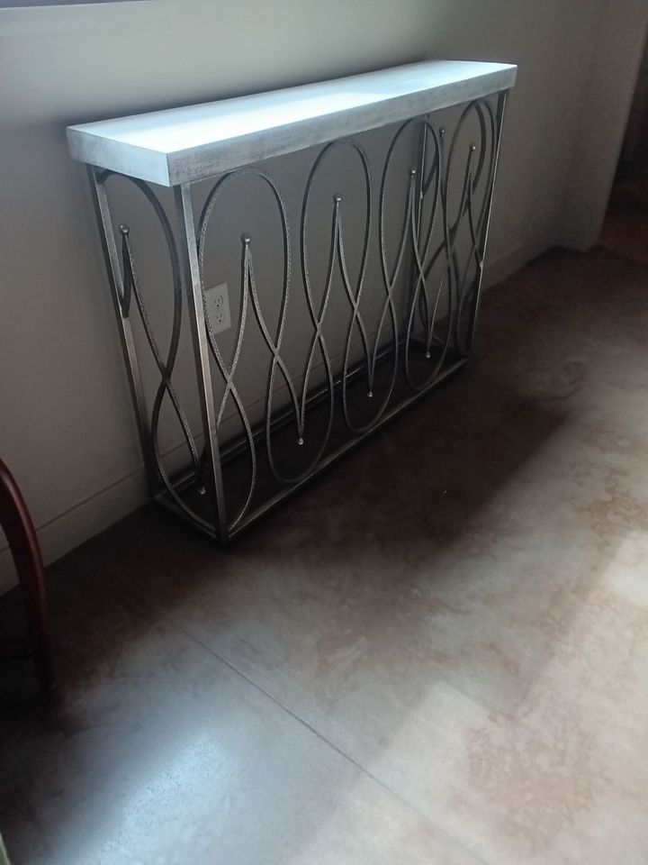 Main image 3