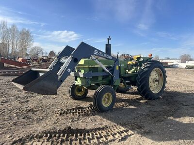 John Deere 2840 Tractor Loader