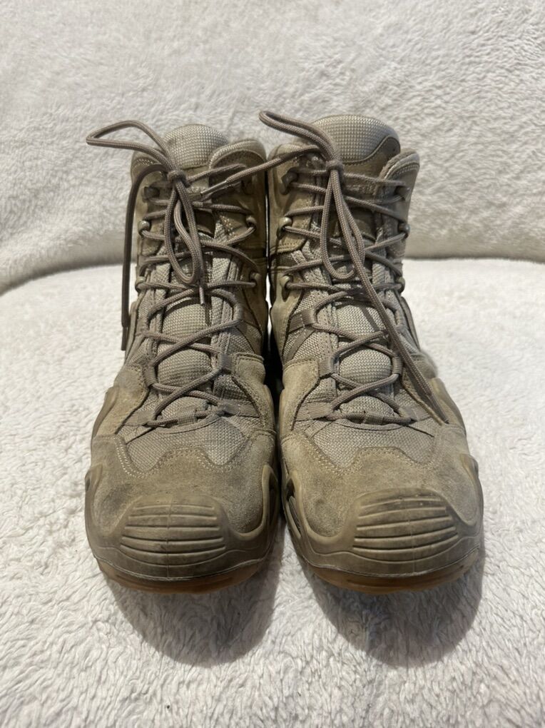 Lowa Men’s Size 12 Beige Mid Hiking Boots