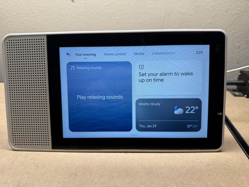 Lenovo 8 Inch Googles Smart Screen/Speaker