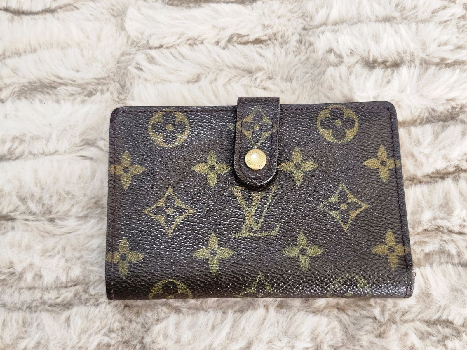 Louis Vuitton Monogram Kiss Lock Compact Wallet