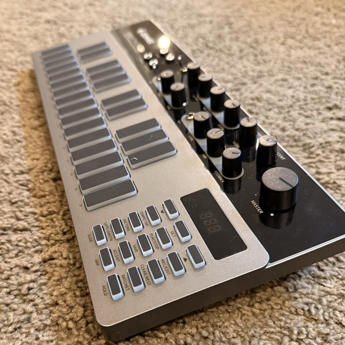 Donner B1 Analog Bass Sequencer Synth