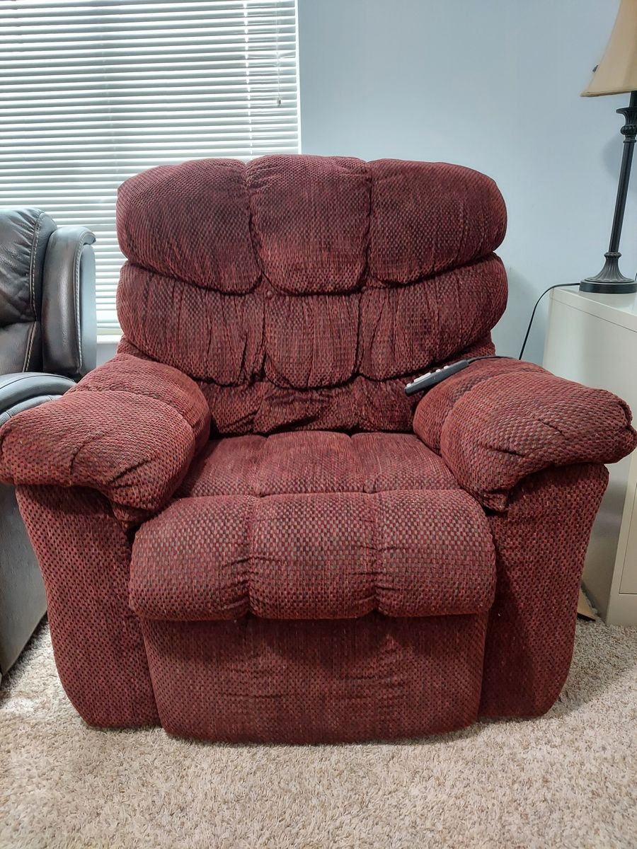 Massage/lift chair