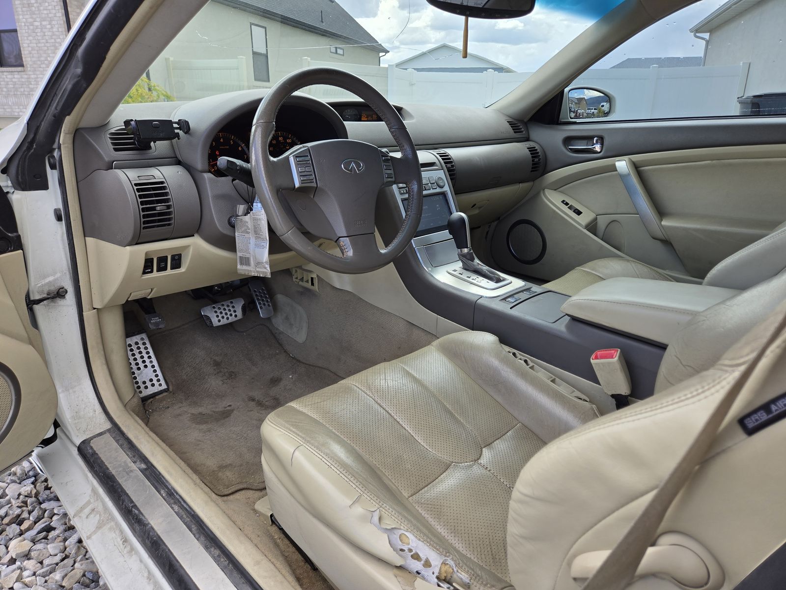 Main image 8