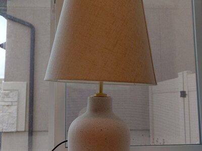 IKEA BLIDVÄDER Lamp
Table lamp, off-white ceramic