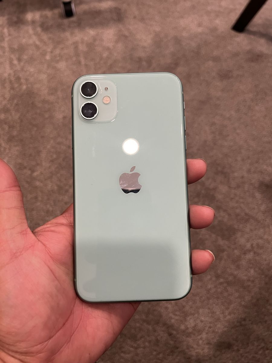 iPhone 11 , use AT&T and cricket 