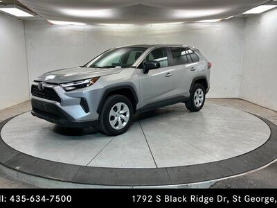 2024 TOYOTA RAV4 LE