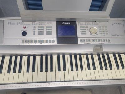 Yamaha DGX-300 Portable Grand 76-Key Electronic Keyboard Piano with Stand & Bench