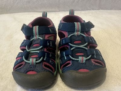 Keen toddler Size 5 Blue/Pink Trim, Hiking Sandals