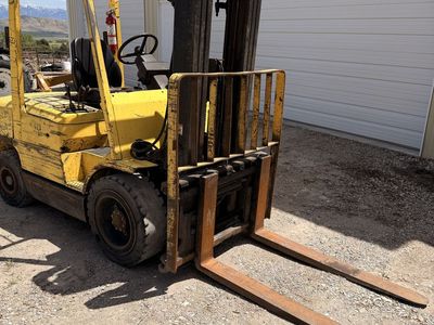 Hyster H60XM 6000 lb Diesel Forklift - 15ft 3-Stage Mast, Solid Tires