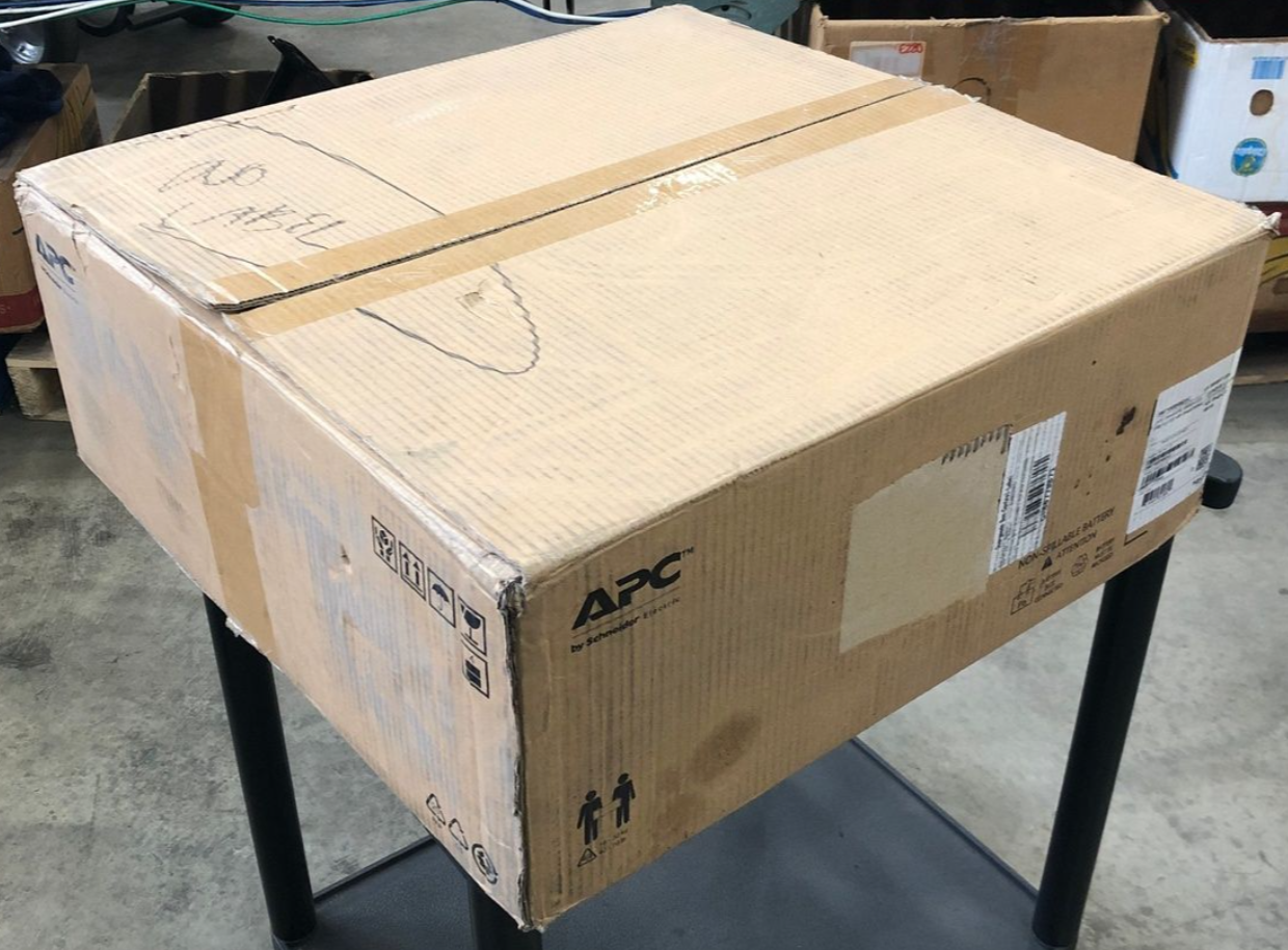 Apc Smt1500rm2uc Smart Ups NEW!