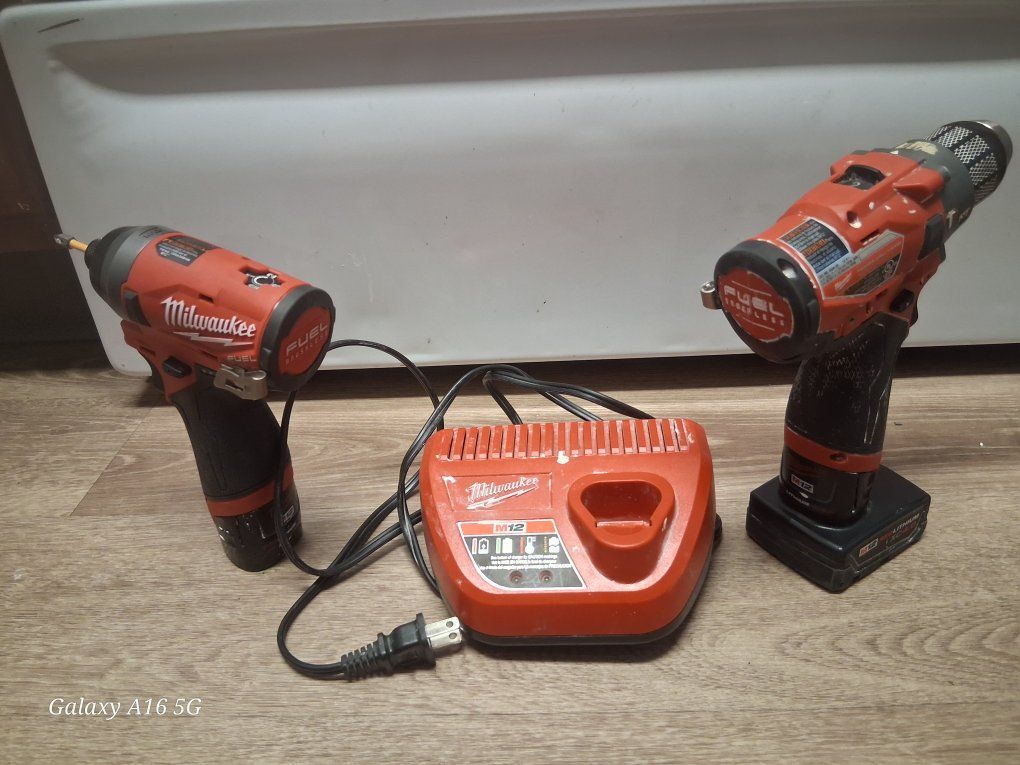 Milwaukee M12 FUEL Cordless 2-Tool Combo Kit - Impact Driver & Drill with Charger