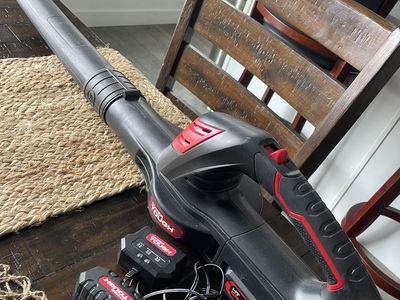 Hyper Tough leaf Blower 20V with Charger