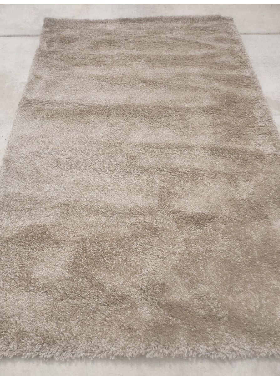 New. Safavieh 5x8 Brown Mocha Area Rug