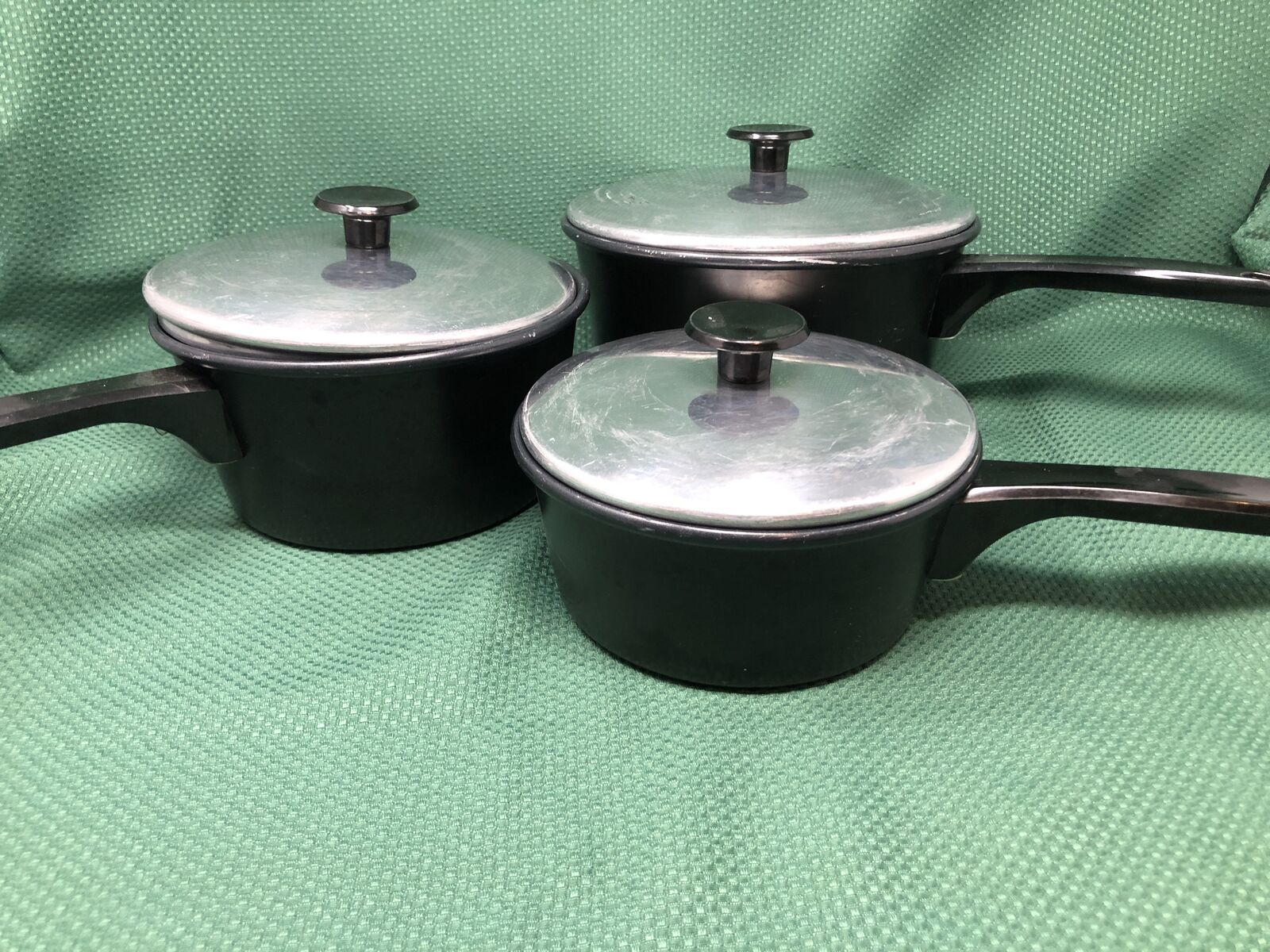 3-Piece Sauce Pan Set with Steel Lids