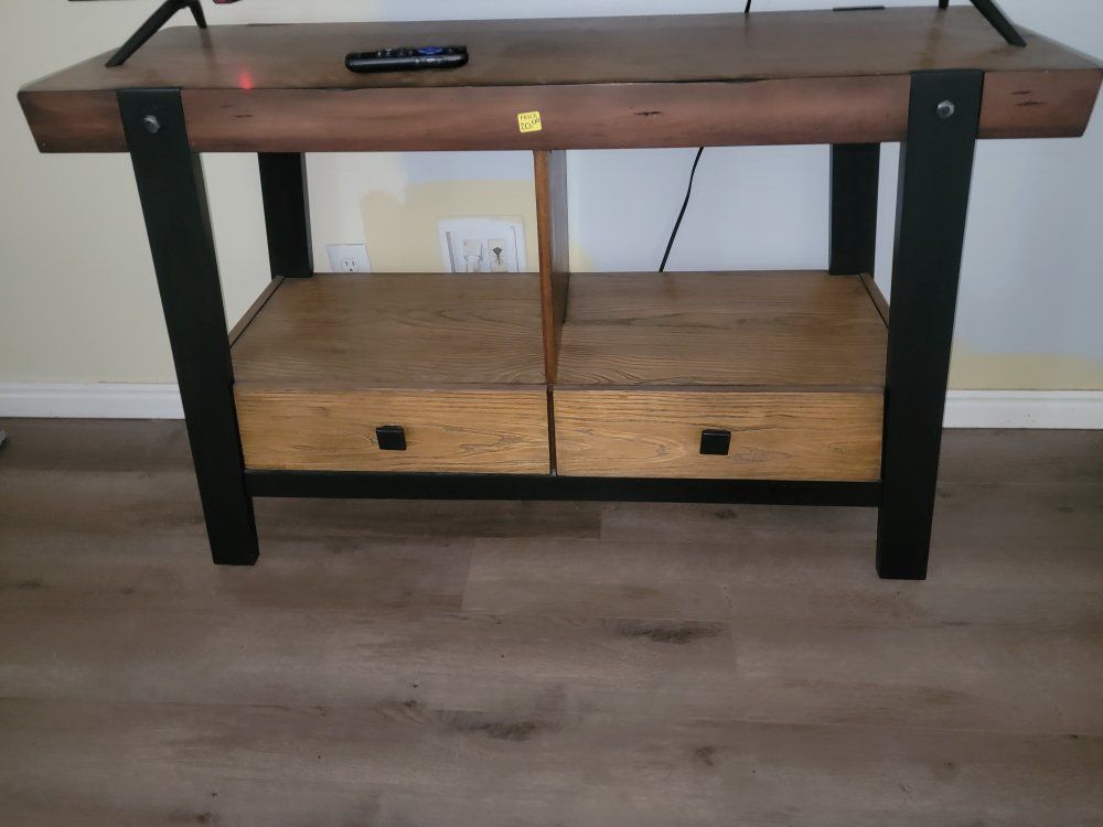 Main image 3