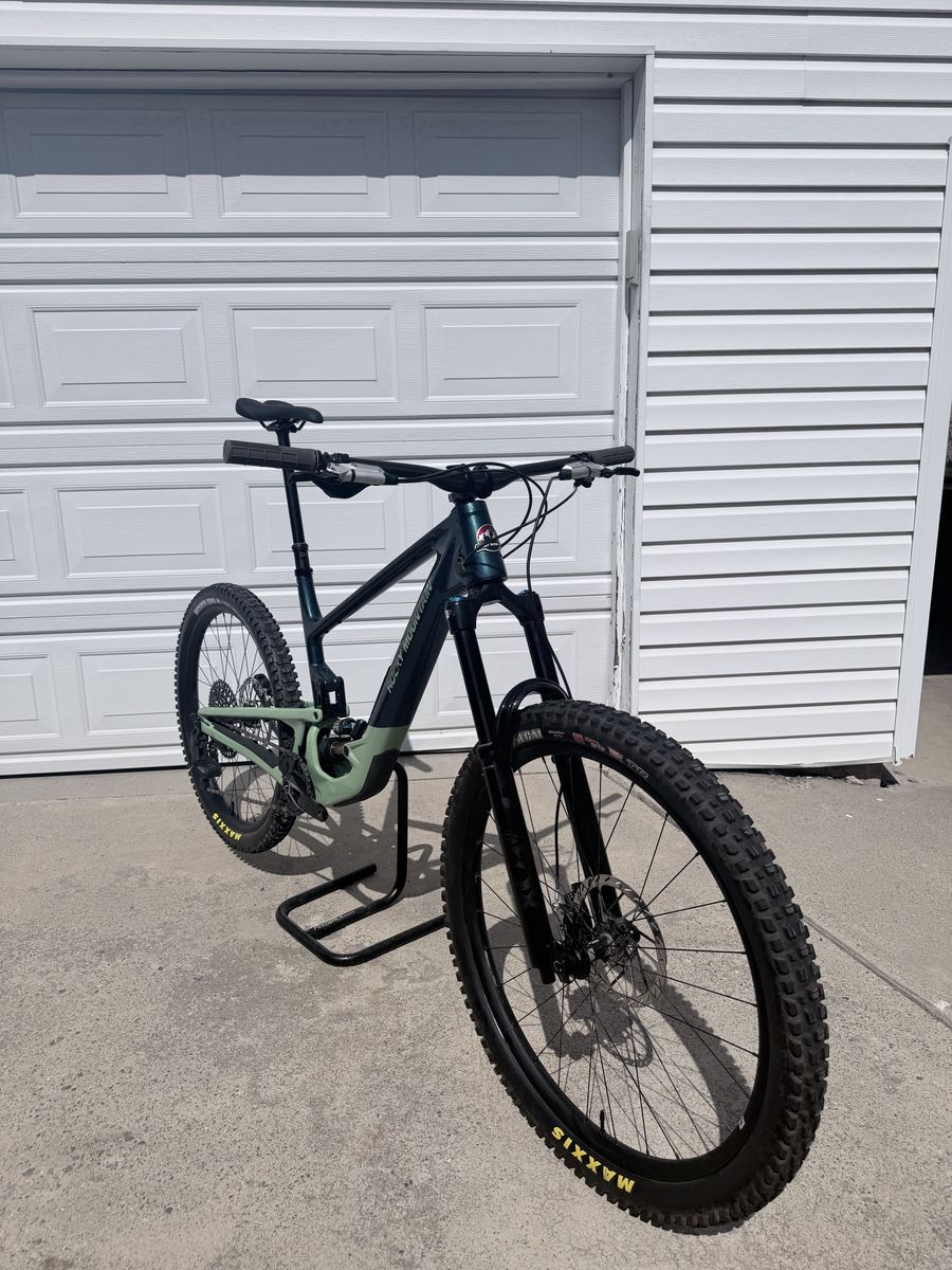 2024 Rocky Mountain Altitude CUSTOM BUILD Mountain Bike