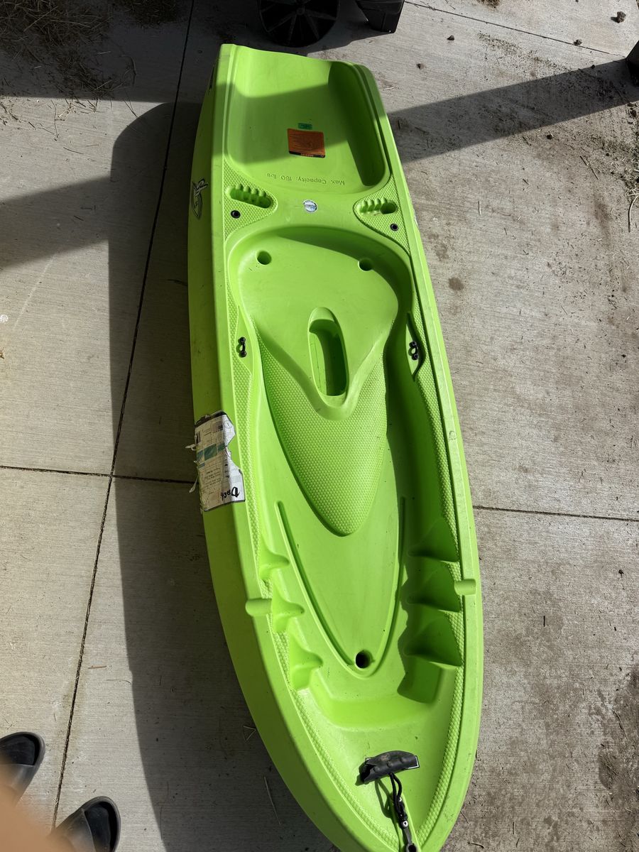 Lifetime kayak 6ft 6 in