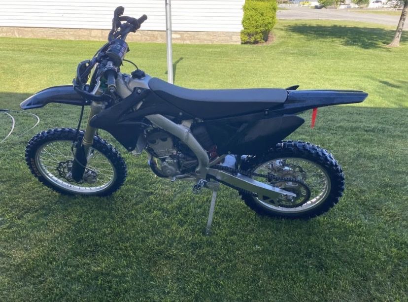 2015 rmz250