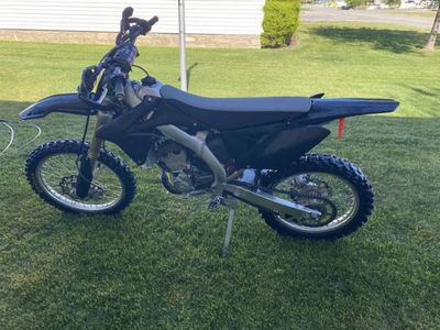 2015 rmz250