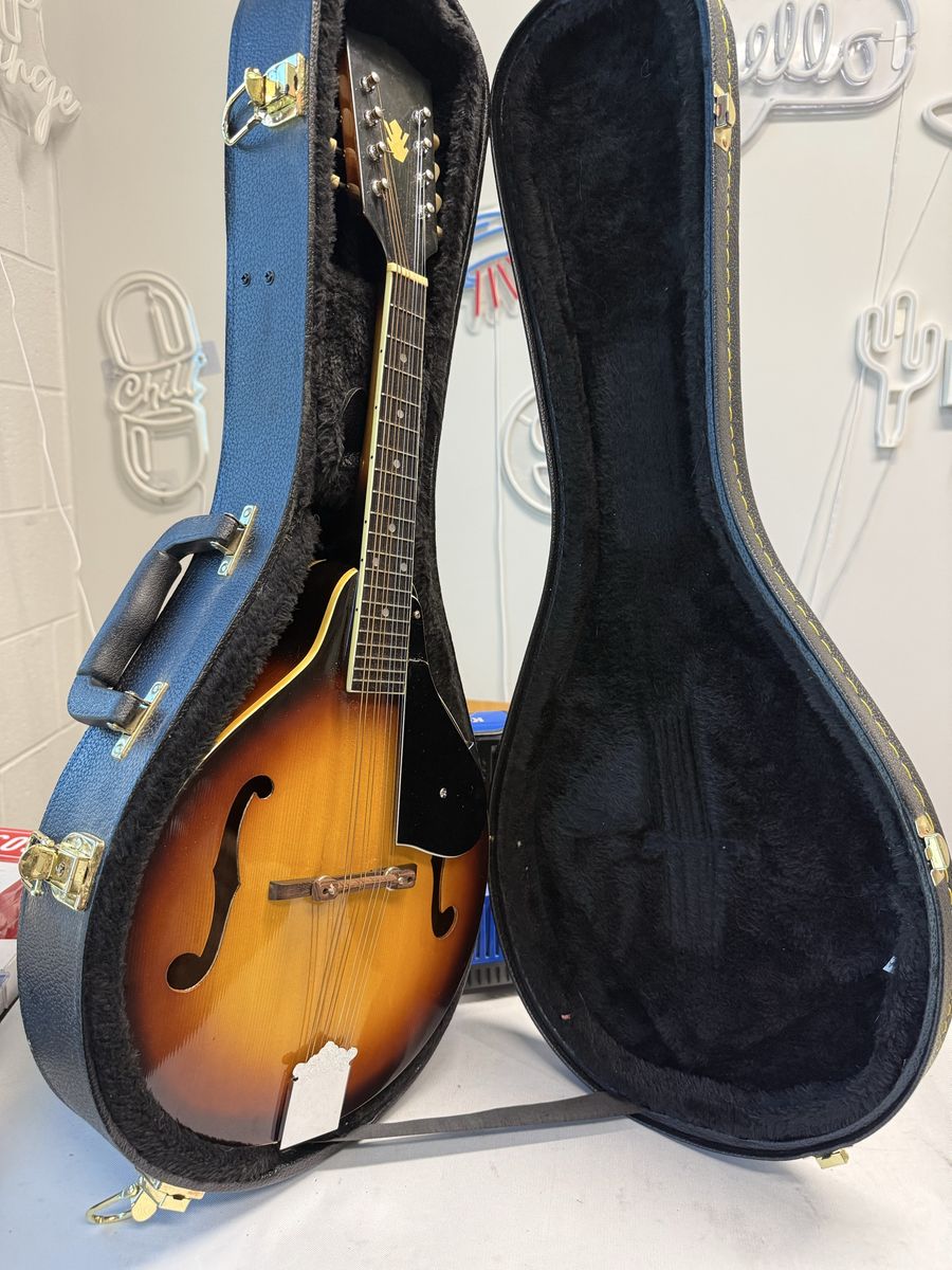 Mandolin - Made in Japan - 1969? - Cracked Pick Guard