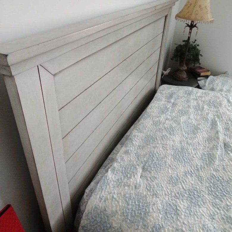 Full size headboard and footboard