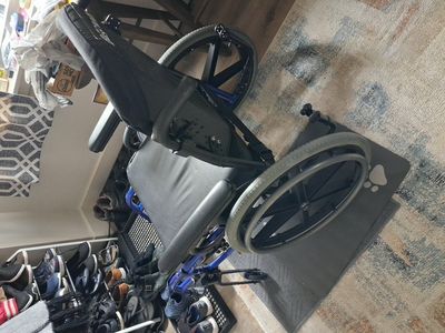 Wheel Chair for Sale. Low Miles