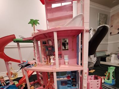 One Big Barbie Drean House Extravaganza!
