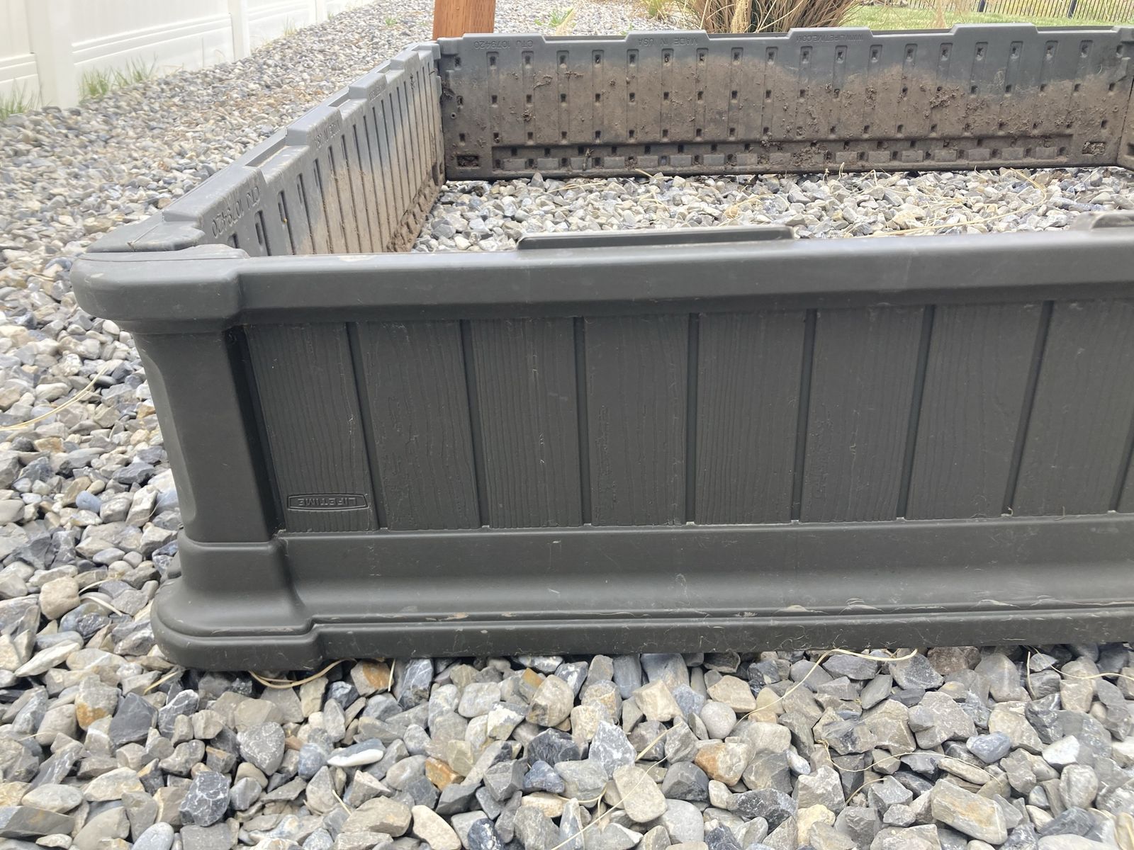 Raised garden beds Lifetime