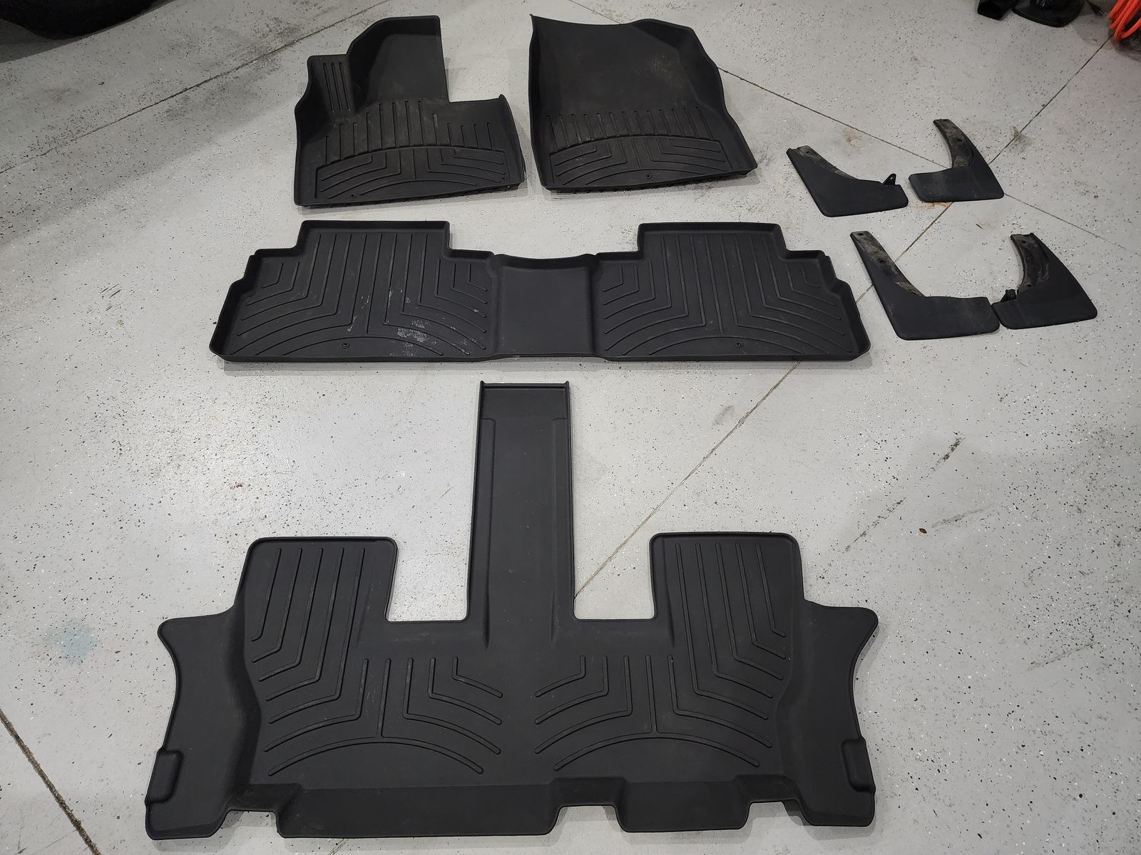2023 Kia Telluride Floormats