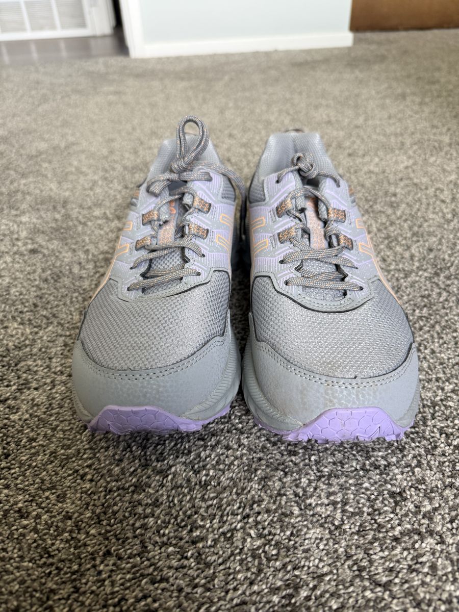 Womens Asics Size 8 1/2