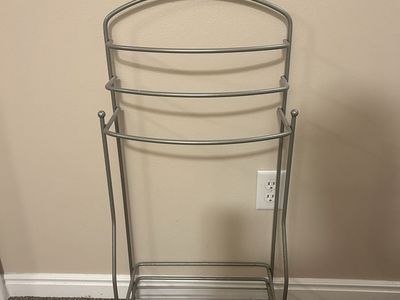 Towel rack