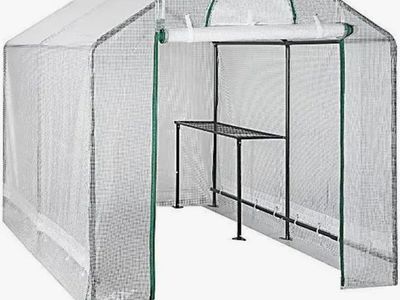 6x8 greenhouse new in box