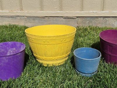 4 Colorful Planting Pots