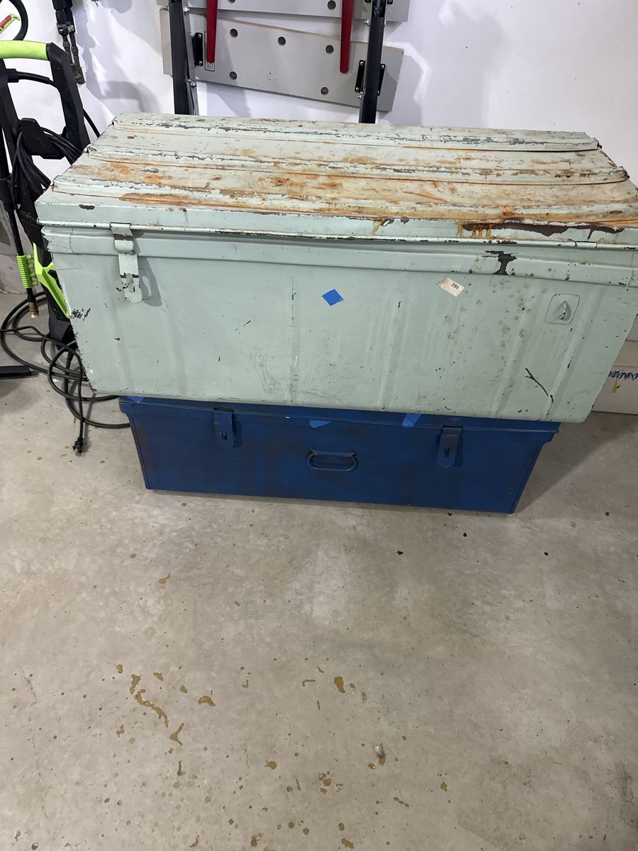 Free metal trunk 