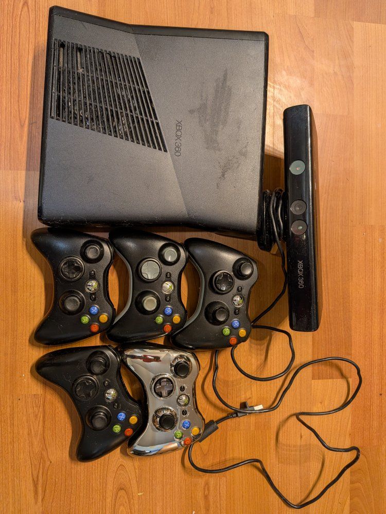 X Box 360 + Kinect