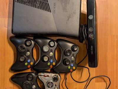 X Box 360 + Kinect