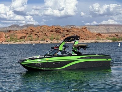 Surf Boat Rental- Centurion Ri237