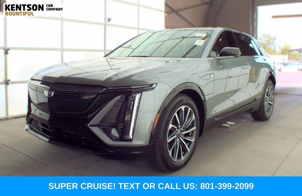 2024 Cadillac LYRIQ Sport 2