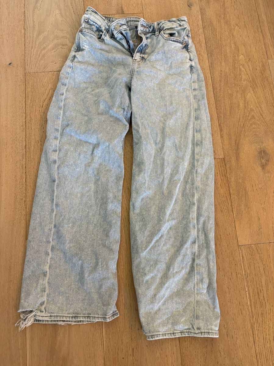 00 American Eagle light wash Jeans