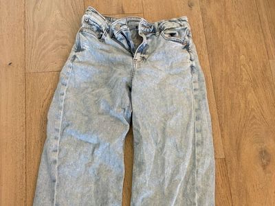 00 American Eagle light wash Jeans