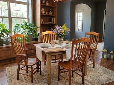 Nichols & Stone Windsor Dining Chairs