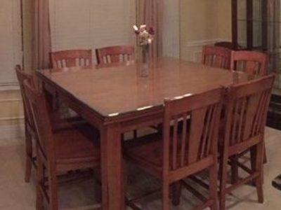 Kitchen Dining Table w/ Butterfly Leaf & 8 Chairs