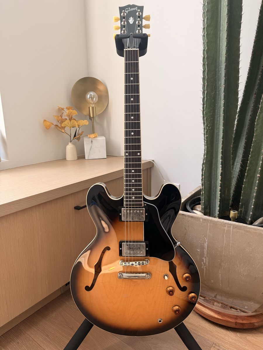 2021 Gibson ES-335 Vintage Burst $2300 OBO