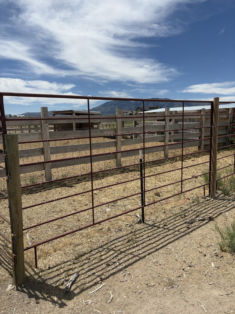 8 12’ heavy duty panels